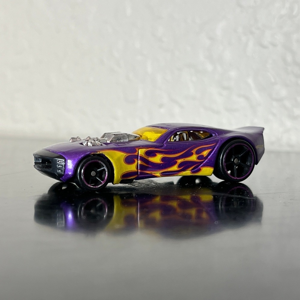 Hot Wheels Nitro Doorslammer 1:64 Purple Flame Decal Drag Racer Miniature